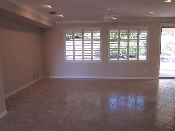 3rd image of 605 Yerington Pl