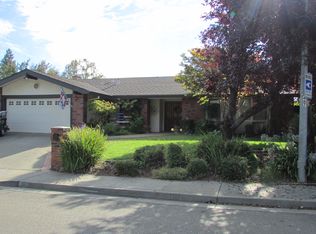 100 S Lincoln St, Dixon, CA