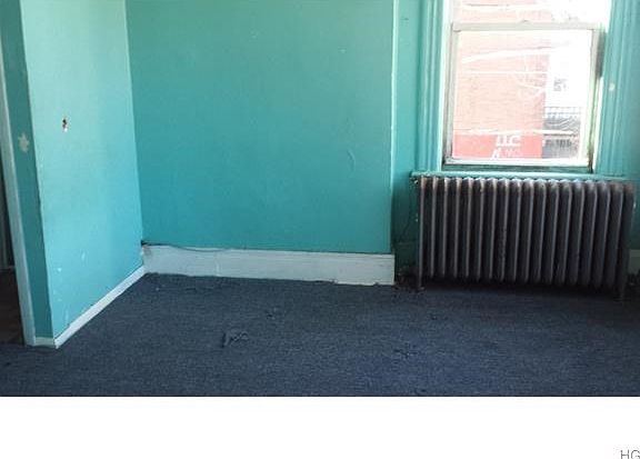 4th image of 144 Renwick St