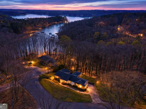 3302 Hickory Point, Gainesville, GA 30506