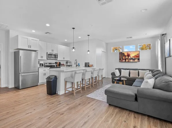 3757 E Van Buren St #Id1244328p, Phoenix, AZ 85008