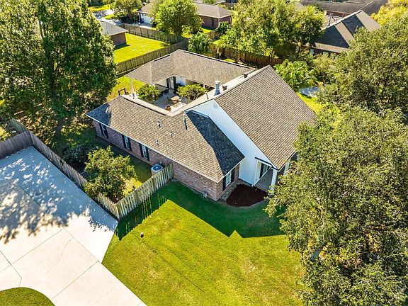 3rd image of 200 Longwood Dr