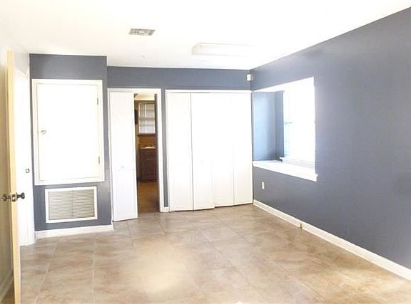 2nd image of 3241 Idaho Ave