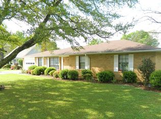 616 Quail Run Dr, Brookhaven, MS 39601