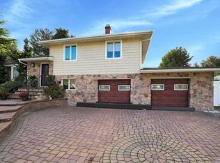 604 Saint George Ave, North Babylon, NY 11703