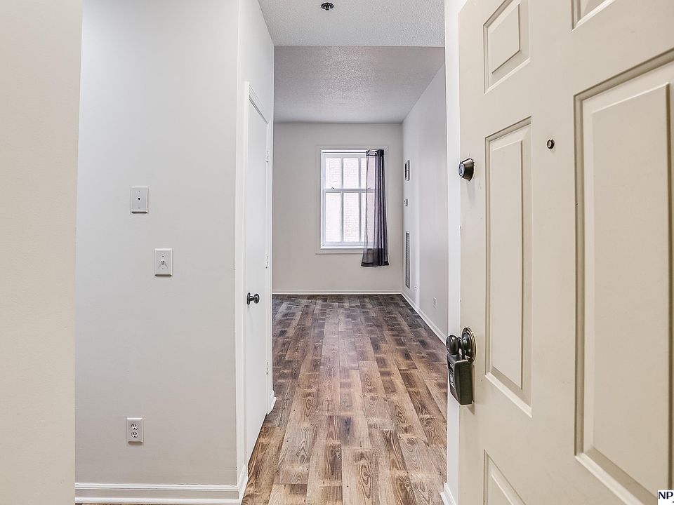1st image of 300 S 16th St
