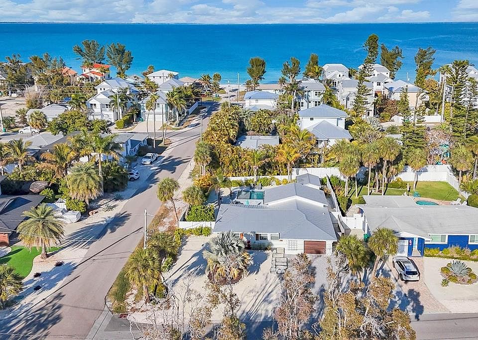 1st image of 270 GLADIOLUS STREET