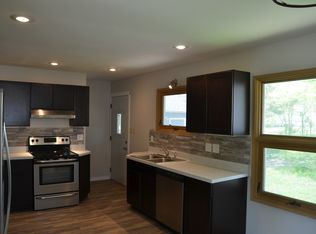 1021 Harold Dr SE, Cedar Rapids, IA 52403