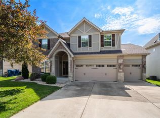 728 Cherry Tree Ln, Saint Louis, MO