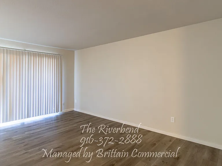 Riverbend Apartments — Photo 35