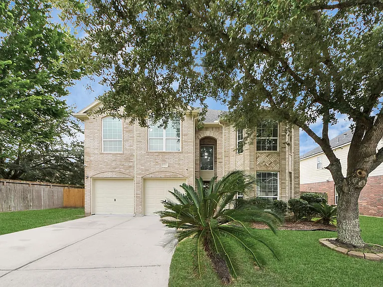 9002 Sundown Dr — Photo 1