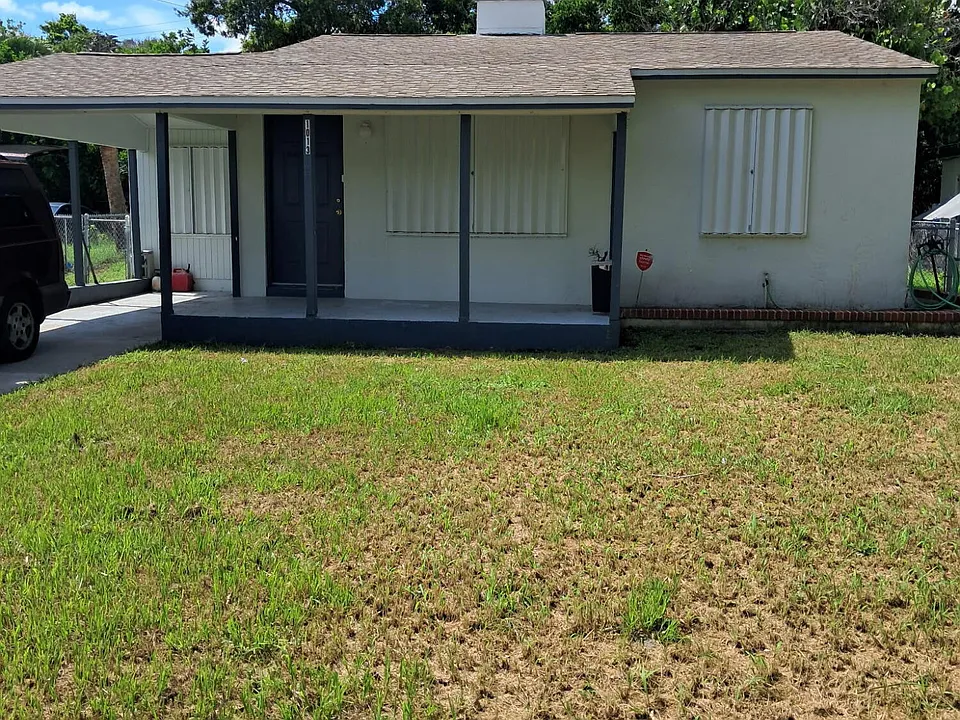 1013 Mayflower Rd