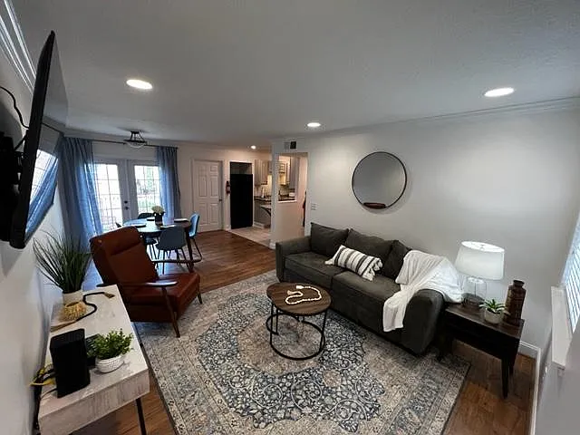 625 Penny Ln #625