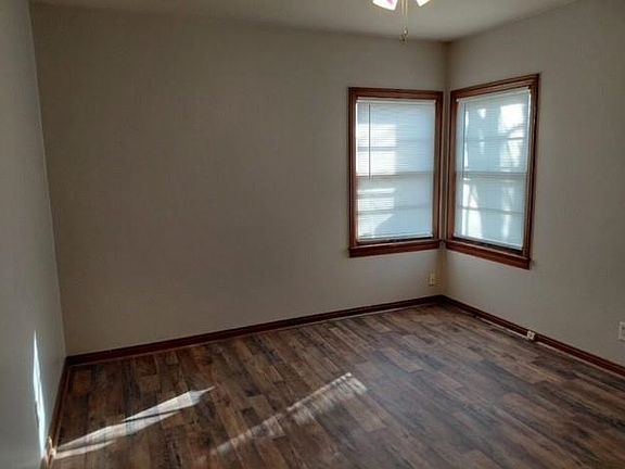 4th image of 2129 Sunset Rd