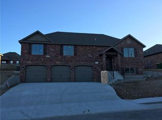 500 Trieste Dr, Centerton, AR 72719