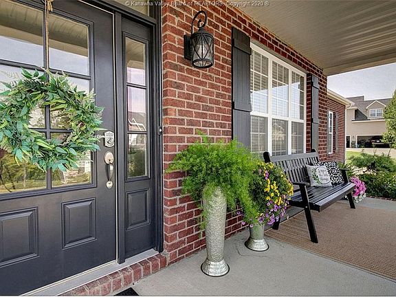 5th image of 304 Wynterhall Ln