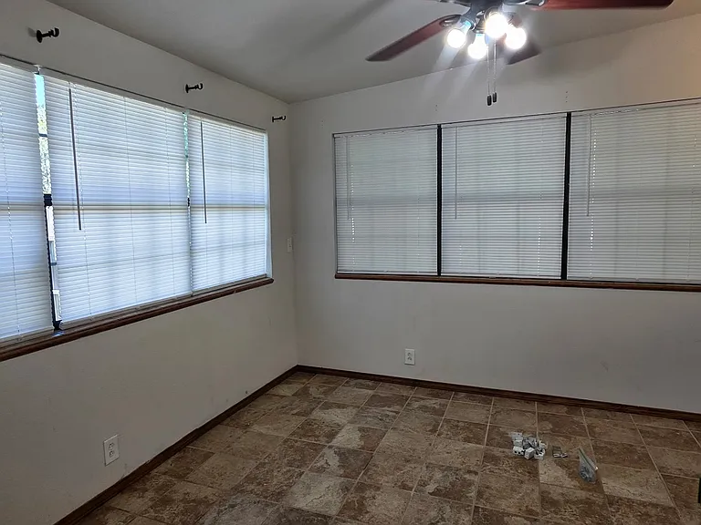 114 Fleury Way #F — Photo 8