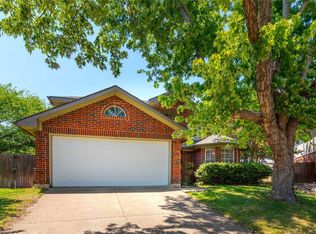 1223 Laurel Ln, Grapevine, TX 76051