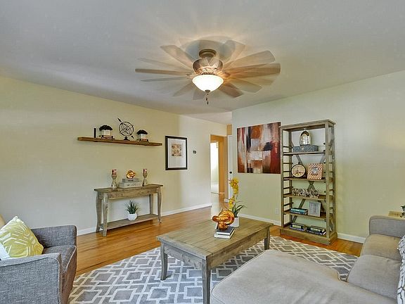 5th image of 3434 Cabrillo Ave