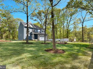 13 Luke Dr, Pasadena, MD 21122