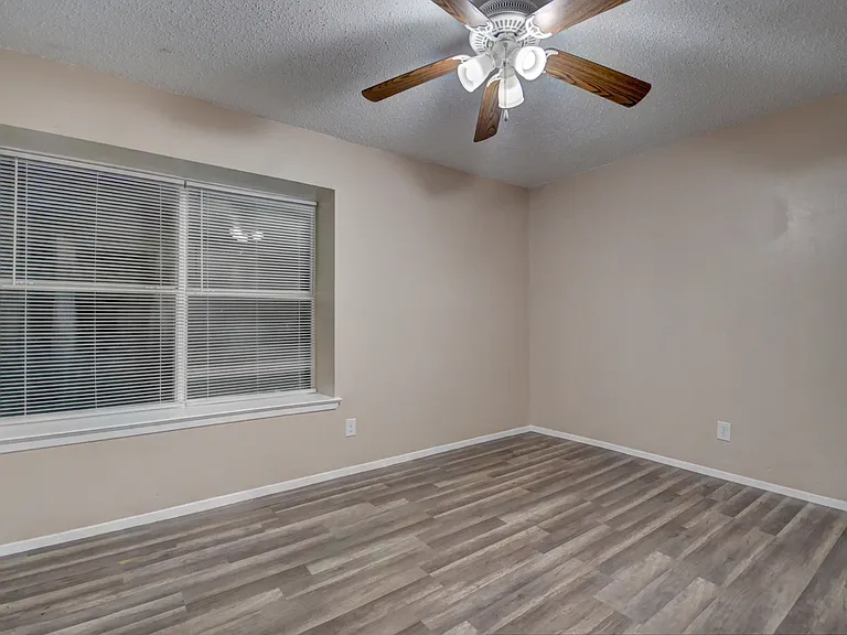 3319 Crites St #203 — Photo 10