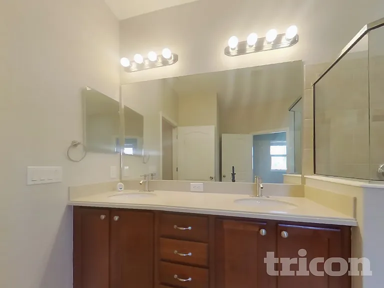 6300 Falcon Lair Dr — Photo 11