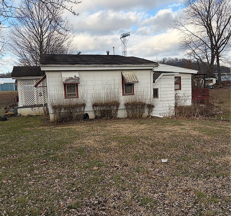 2nd image of 227 Bridge St