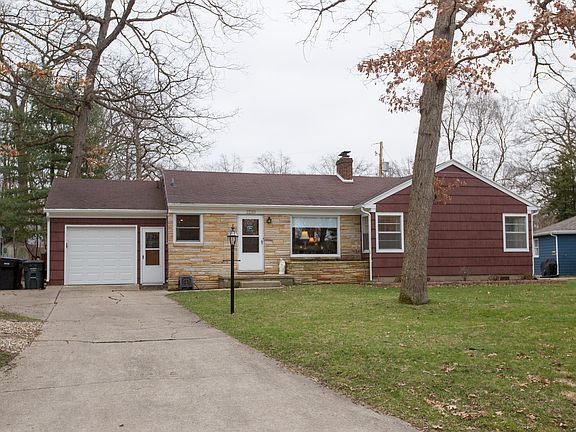 2nd image of 1210 Black Oak Dr