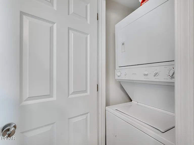 231 Riverside Dr #1006 — Photo 30