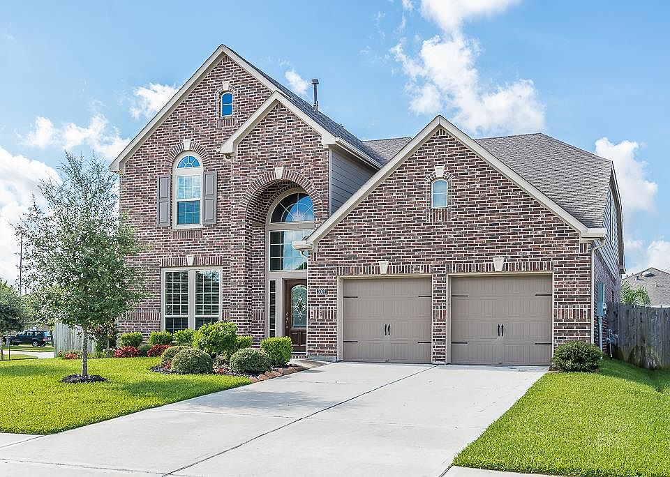 1st image of 3039 Spring Hill Ln