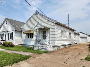 1202 Carr St, Sandusky, OH 44870