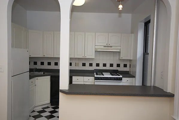 Rented by New York Dwellings LLC | media 13