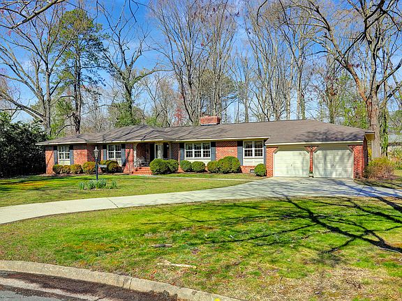 2nd image of 114 Leslie Dr