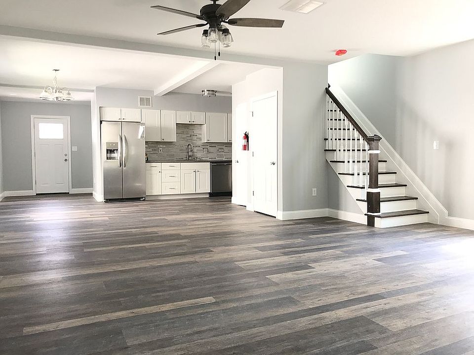 2nd image of 287 W Lincoln Ave