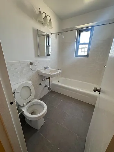 4300 Hutchinson River Pkwy E #23C Photo 1