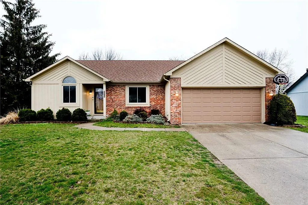 6936 Deerbrook Ct photo 1
