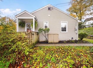 6 Michaels Ln, Croton On Hudson, NY 10520