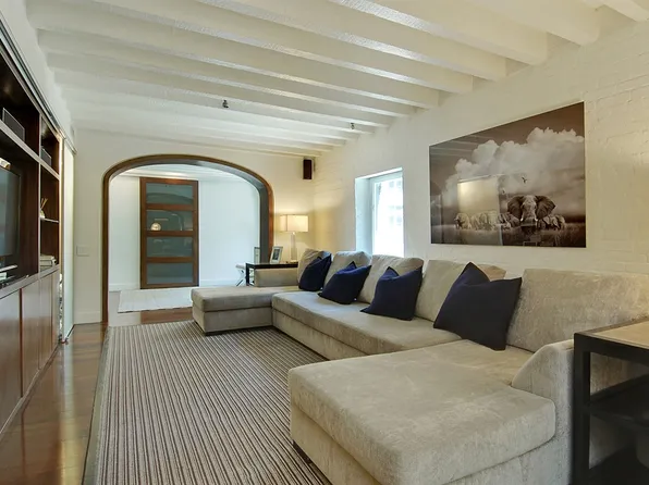 104 Charlton Street image 1 of 9