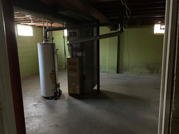4th image of 1133 Tonawanda Ave