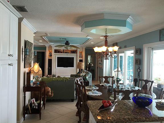 Breakfast room/Family Room