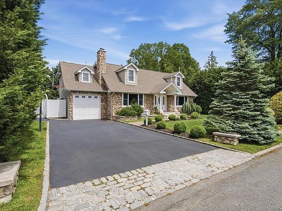 2nd image of 19 Gruber Drive