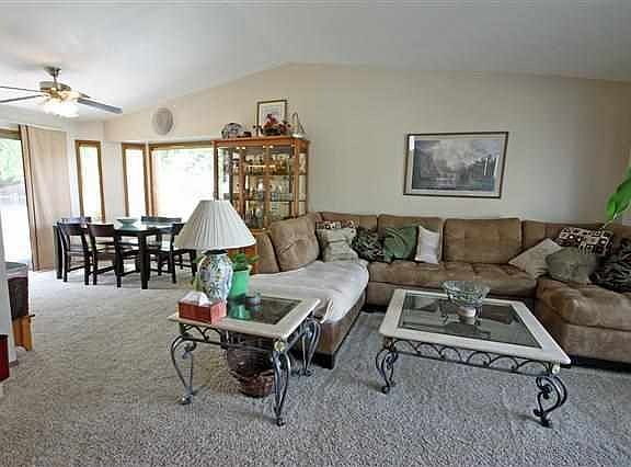 2nd image of 608 Cindy Ct