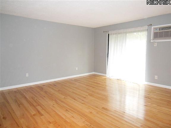4th image of 23833 David Dr
