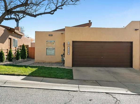 7228 Chickadee Ln NE, Albuquerque, NM 87109