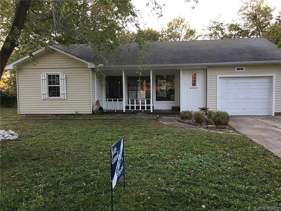 1st image of 1209 N Cherrington Ave