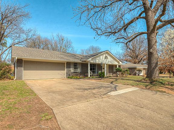 3rd image of 2641 Brentwood Dr