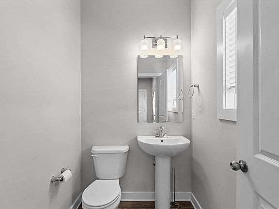 4th image of 2450 Krauss Ct