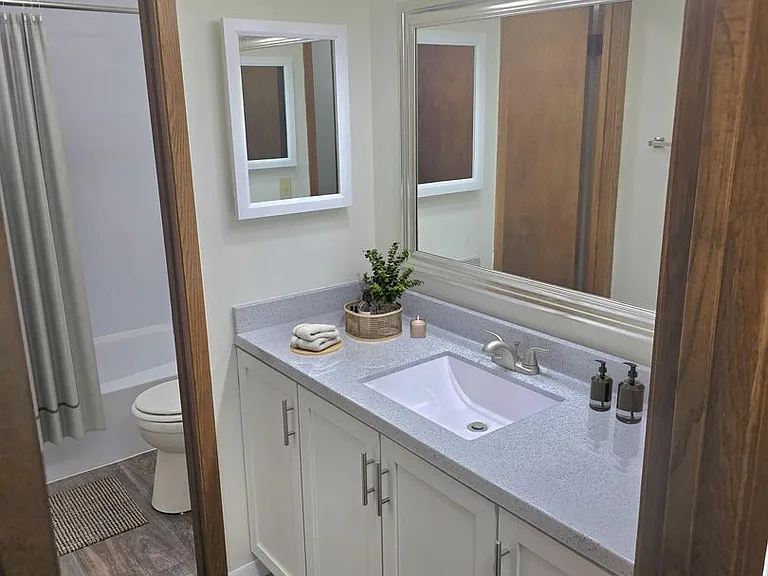 249 Meadowcreek Dr — Photo 11