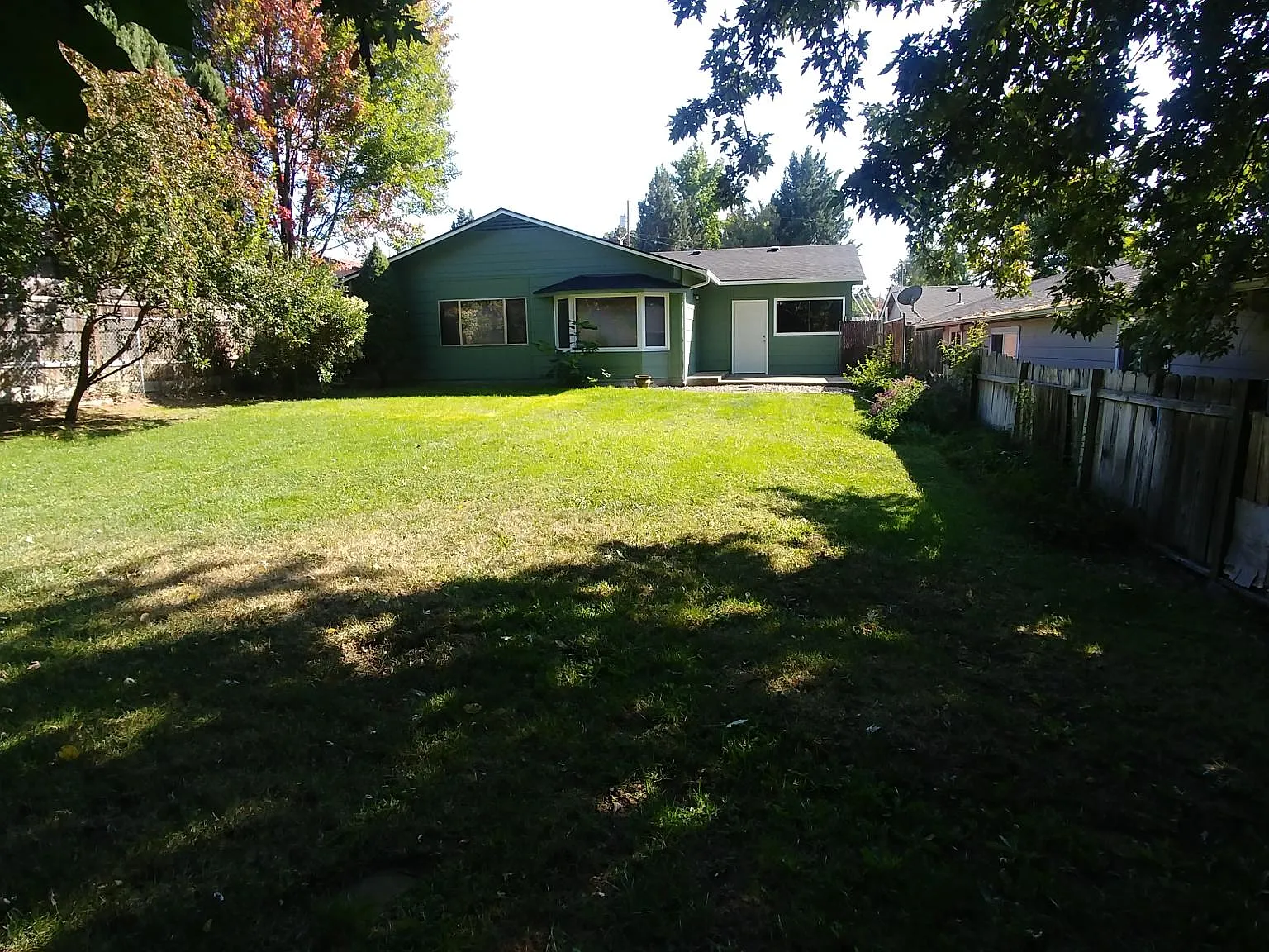 2101 Hill Way — Photo 3
