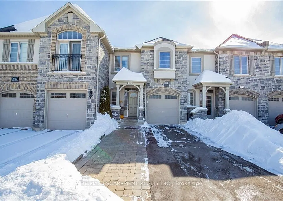 2308 Whistling Springs Cres